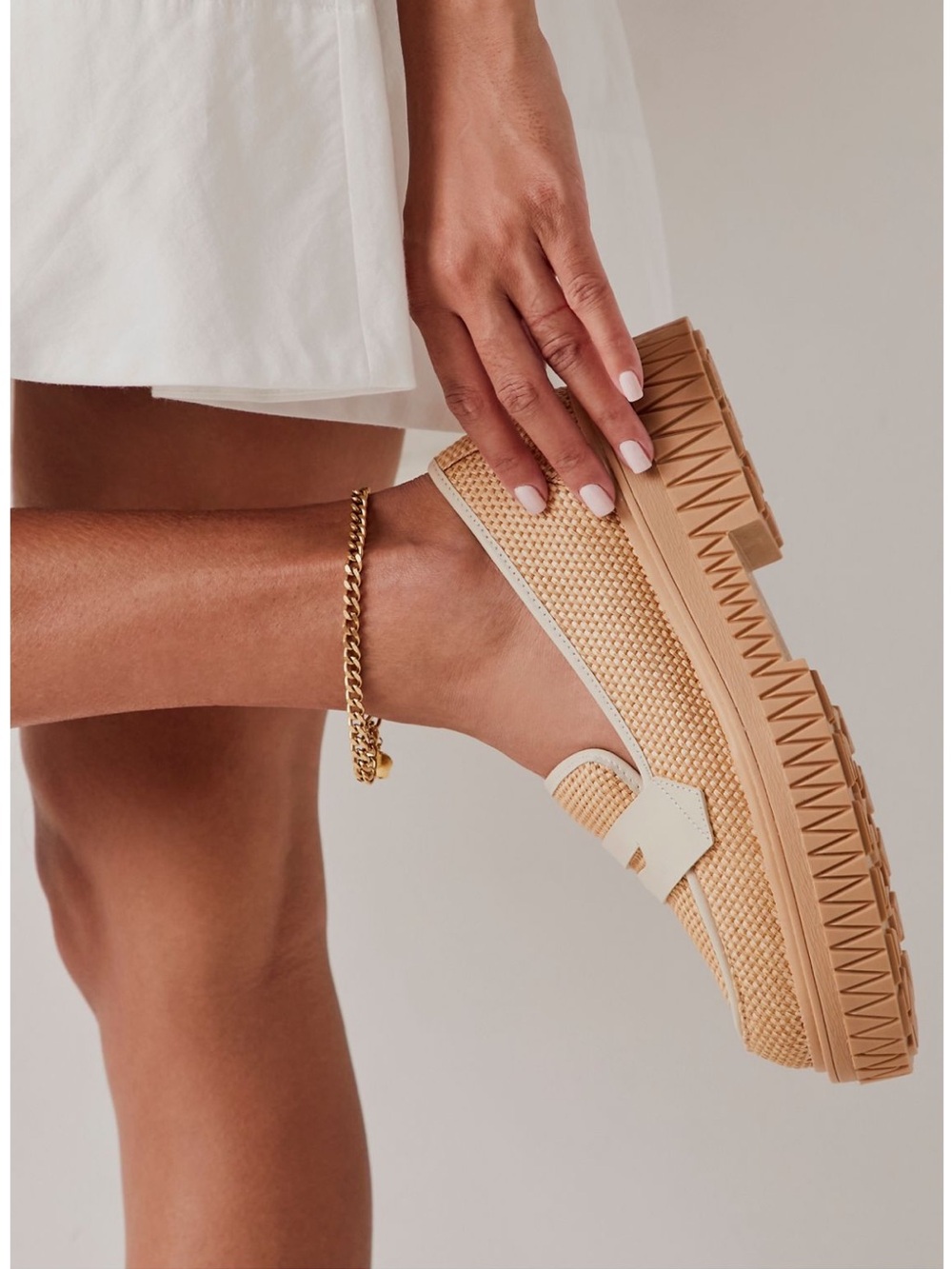 NEVER WORN  FREE PEOPLE / Shultz Woven Platform Loafer in Tan and Cream